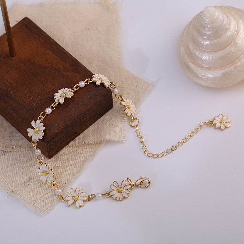 White Flowers Pearl Chrysanthemum Bracelets alfamoba