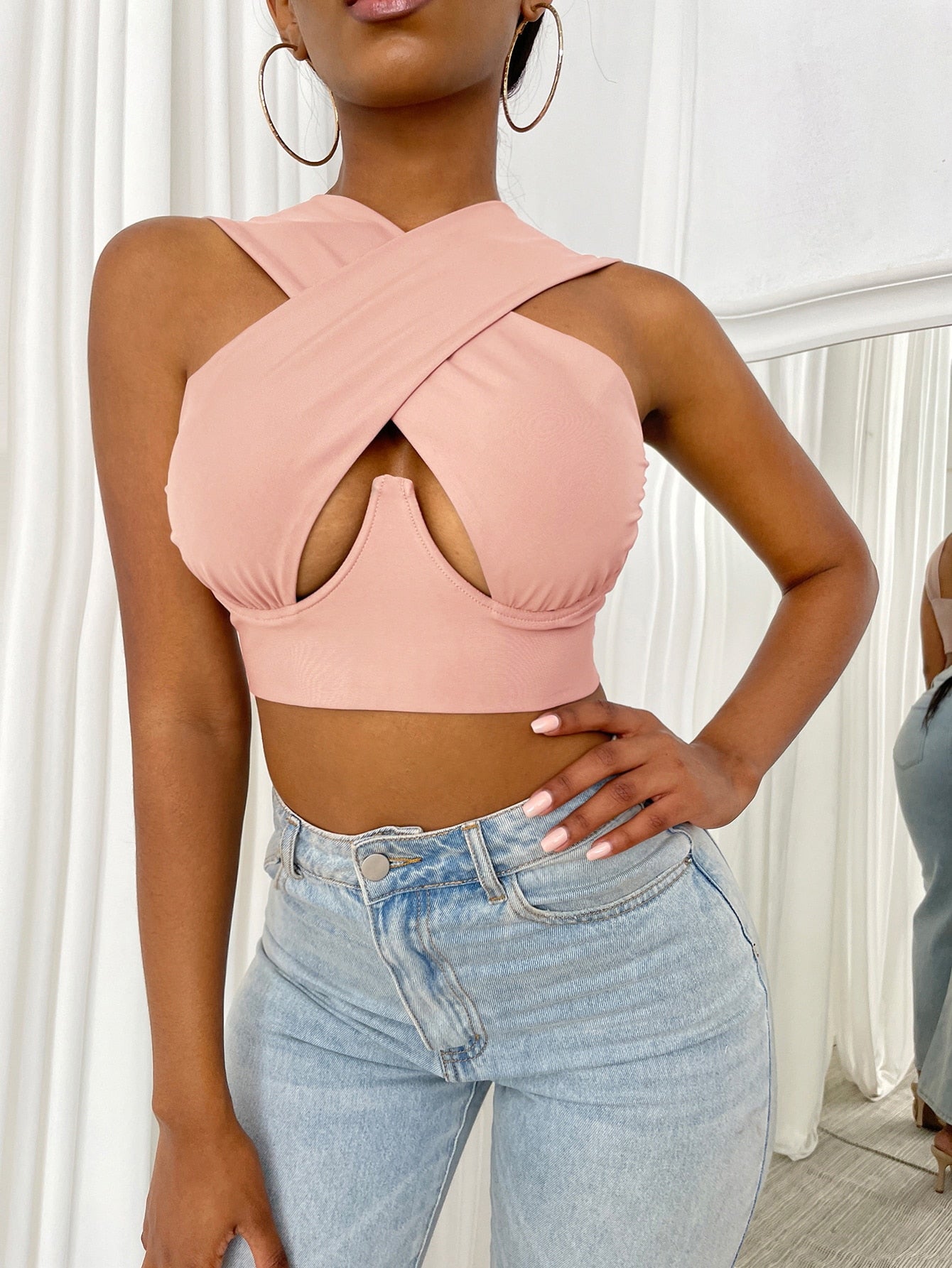 Women's Criss Cross Tank Tops Sexy Sleeveless Solid Color Cutout Front Crop Tops Party Club Streetwear Summer Lady Bustier Tops alfamoba